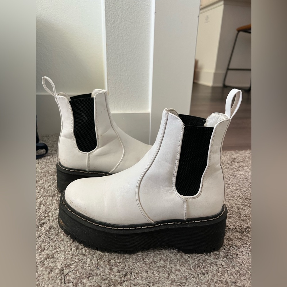 Forever 21 platform white boots